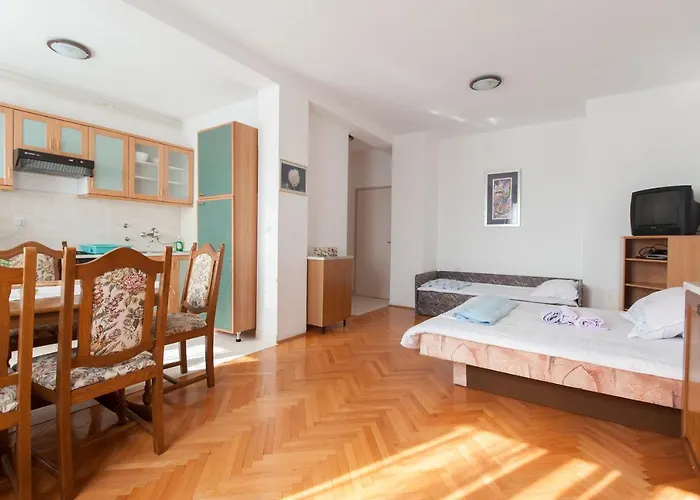 6445b Apartman *